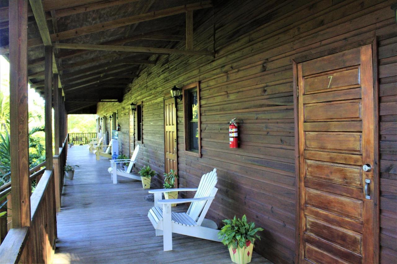 The Log Cab-Inn Сан-Игнасио Экстерьер фото