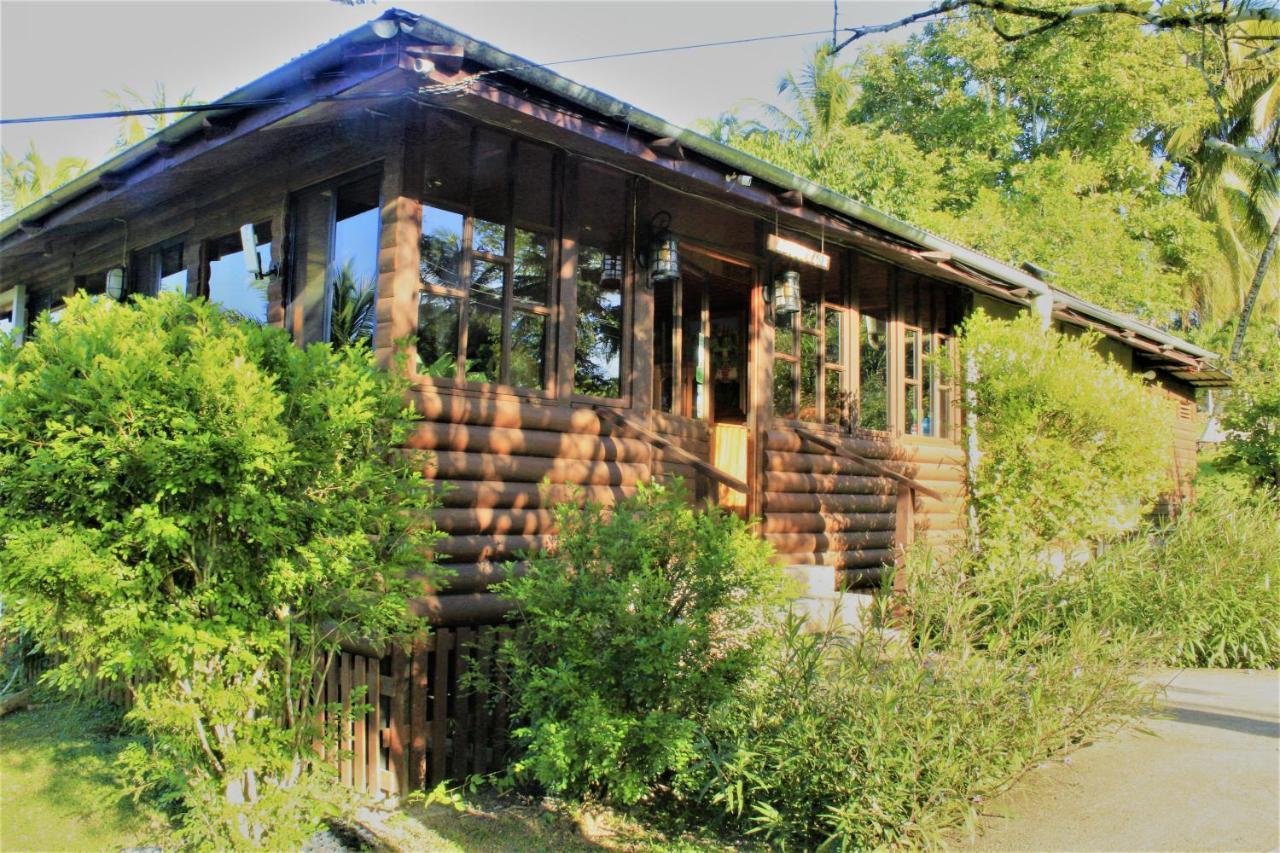 The Log Cab-Inn Сан-Игнасио Экстерьер фото