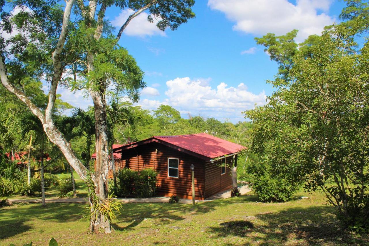 The Log Cab-Inn Сан-Игнасио Экстерьер фото